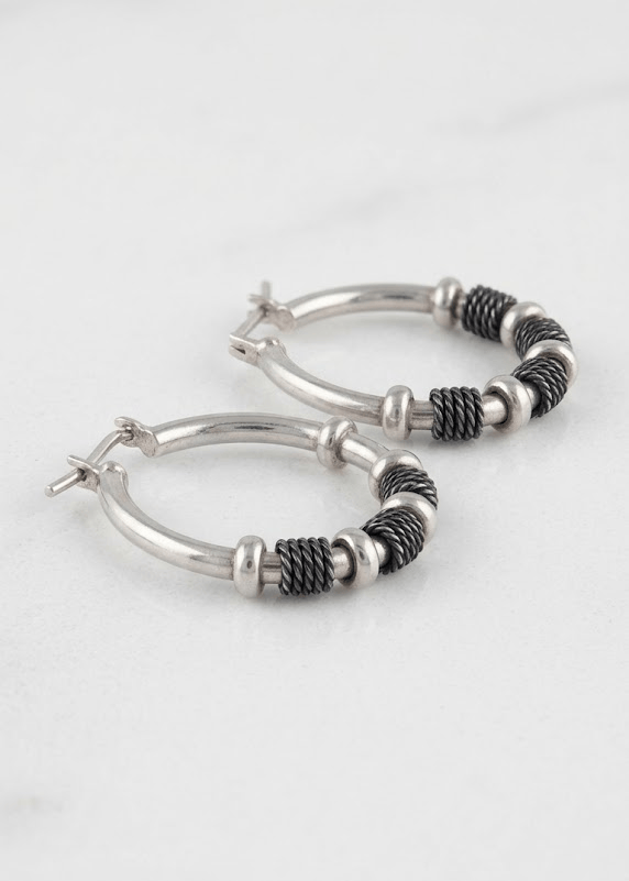 Arete de plata quemada - argolla con diseño