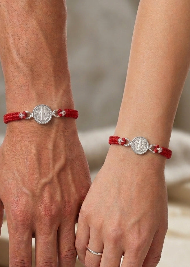 Pulsera de plata e hilo rojo - San Benito