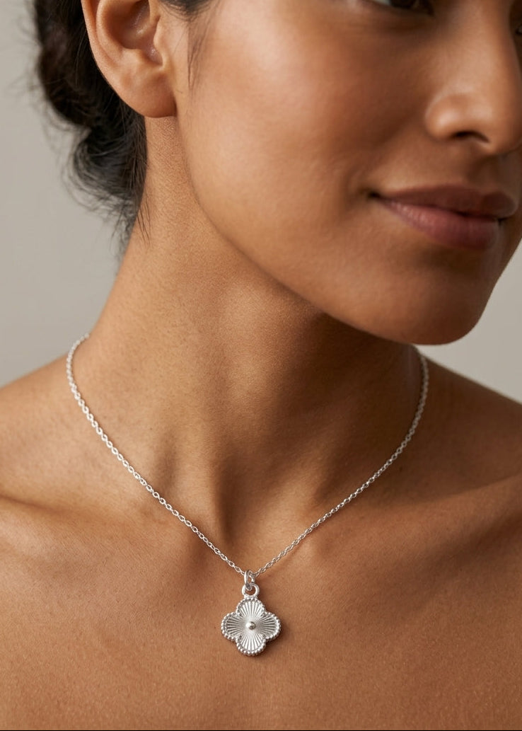 Dije de plata - Van Cleef