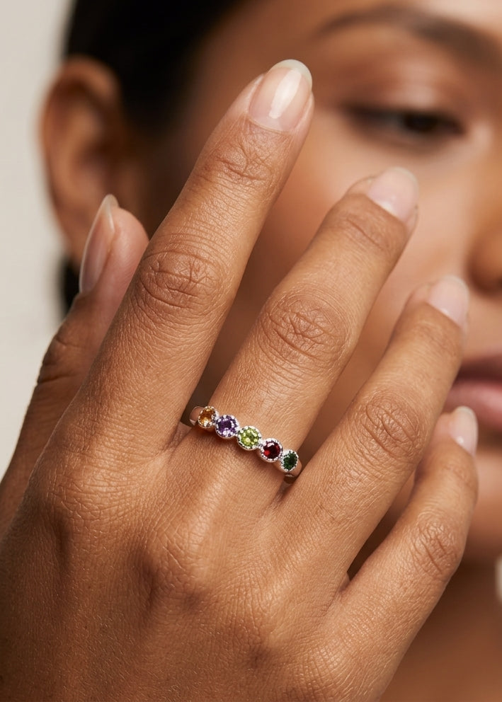 Anillo de plata - Punto de luz multicolor